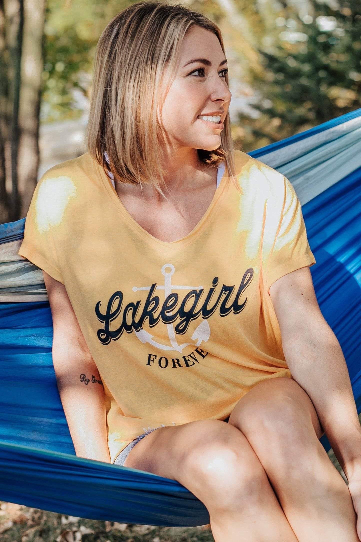 Tri-Blend V-Neck in Dandelion